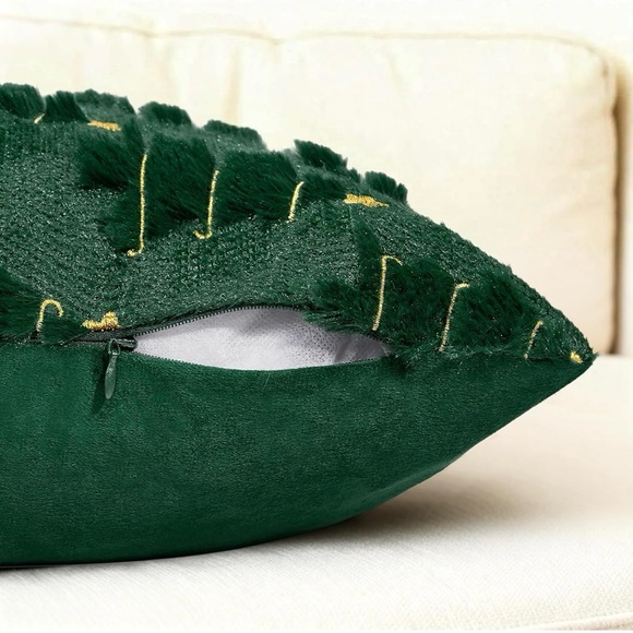 NEW Set of 2 Dark Green & Gold Christmas Tree Pillow Covers w/ Zipper - 18”x18” - Picture 6 of 7